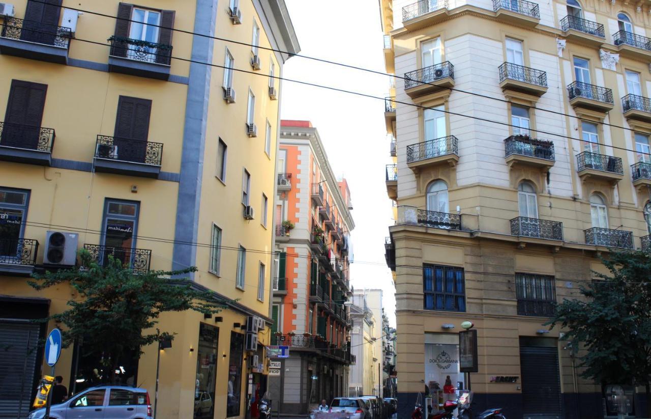 Bed and Breakfast Residenza La Scala Nápoles Exterior foto